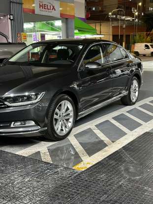 VOLKSWAGEN-PASSAT-2018