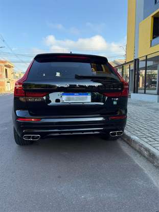 VOLVO-XC60-2018