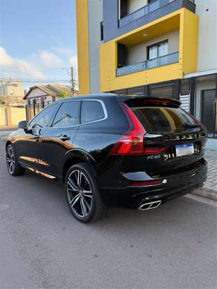 VOLVO-XC60-2018