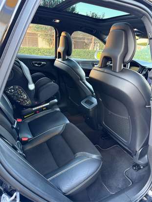 VOLVO-XC60-2.0 T5 GASOLINA R-DESIGN AWD GEARTRONIC VOLVO-XC60-2018