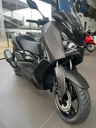 YAMAHA XMAX 300 CONNECTED ABS 