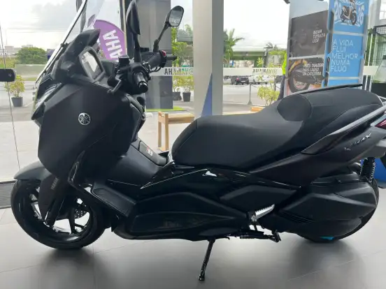 YAMAHA-XMAX 300 CONNECTED ABS-2025