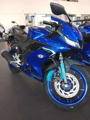 YAMAHA YZF R15 YAMAHA YZF R15