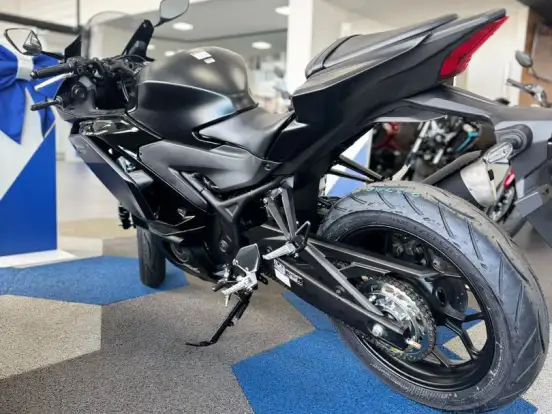 YAMAHA-YZF R3 ABS CONNECTED YAMAHA-YZF R3 ABS CONNECTED-2026