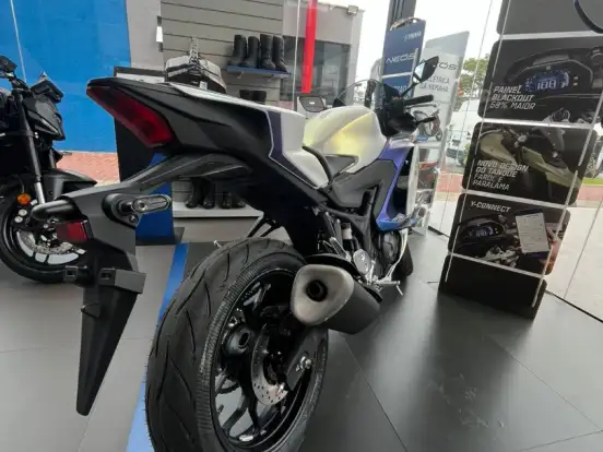 YAMAHA-YZF R3 ABS CONNECTED YAMAHA-YZF R3 ABS CONNECTED-2025