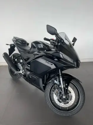 YAMAHA YZF R3 ABS CONNECTED YAMAHA YZF R3 ABS CONNECTED