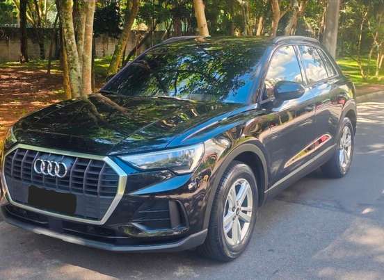 AUDI-Q3-2021