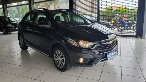 CHEVROLET ONIX 1.4 MPFI ACTIV 8V FLEX 4P AUTOMÁTICO
