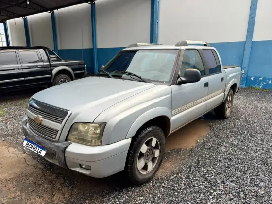 CHEVROLET S10 2.4 MPFI EXECUTIVE 4X2 CD 8V FLEX 4P MANUAL