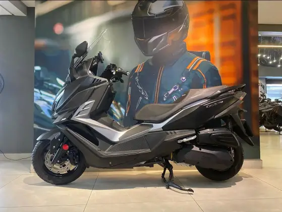 DAFRA CRUISYM 300 