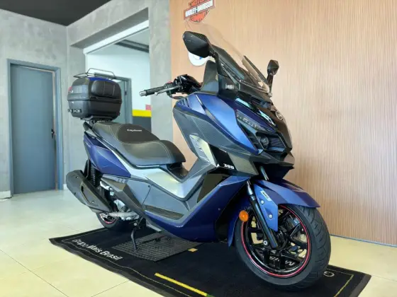 DAFRA CRUISYM 300 