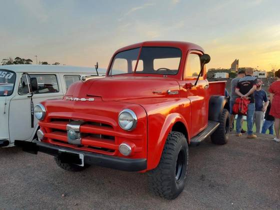 FARGO D108 4.8 CONTINENTAL 230 CS 12V GASOLINA 2P MANUAL
