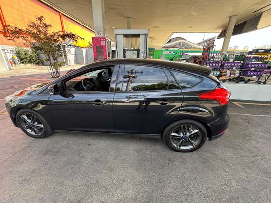 FORD-FOCUS-1.6 SE 16V FLEX 4P POWERSHIFT FORD-FOCUS-2015