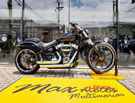 HARLEY-DAVIDSON SOFTAIL BREAKOUT 114 