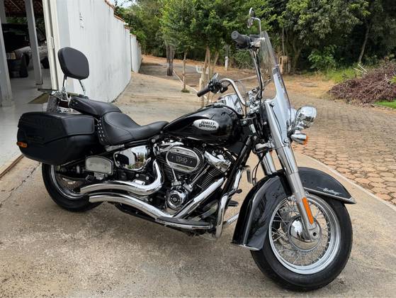 HARLEY-DAVIDSON SOFTAIL HERITAGE CLASSIC 114 