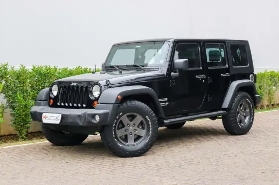 JEEP WRANGLER 3.8 UNLIMITED SPORT 4X4 V6 12V GASOLINA 4P AUTOMATICO
