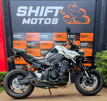 KAWASAKI Z900 