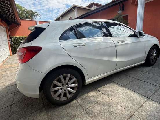 MERCEDES-BENZ-A 200-1.6 TURBO URBAN 16V GASOLINA 4P AUTOMÁTICO MERCEDES-BENZ-A 200-2013