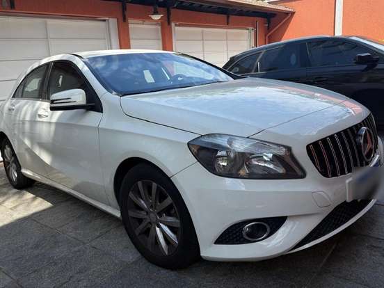 MERCEDES-BENZ-A 200-1.6 TURBO URBAN 16V GASOLINA 4P AUTOMÁTICO MERCEDES-BENZ-A 200-2013