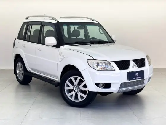 MITSUBISHI PAJERO TR4 2.0 4X2 16V 140CV FLEX 4P AUTOMÁTICO