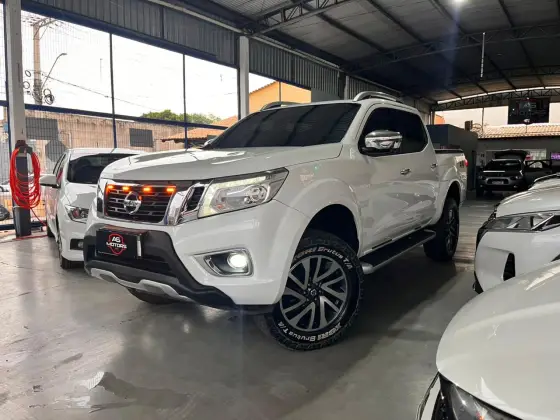 NISSAN FRONTIER 2.3 16V TURBO DIESEL LE CD 4X4 AUTOMÁTICO