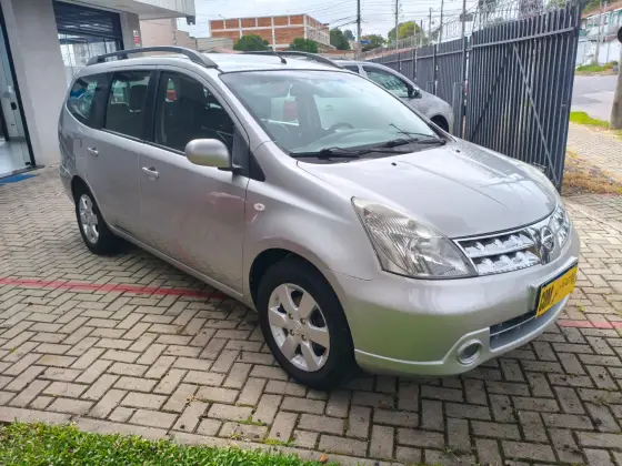 NISSAN GRAND LIVINA 1.8 SL 16V FLEX 4P AUTOMÁTICO