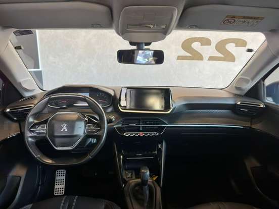 PEUGEOT-208-2021