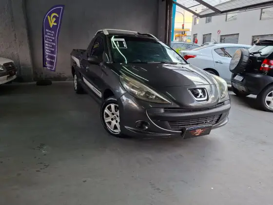 PEUGEOT HOGGAR 1.4 XR FLEX 2P MANUAL