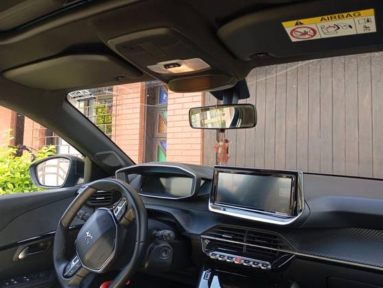 PEUGEOT 208 1.6 16V FLEX ROADTRIP AT6