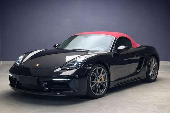 PORSCHE-718-2022