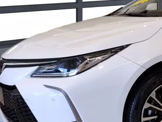 TOYOTA-COROLLA-2025