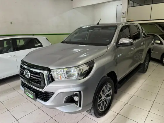 TOYOTA HILUX 2.8 SRV 4X4 CD 16V DIESEL 4P AUTOMÁTICO