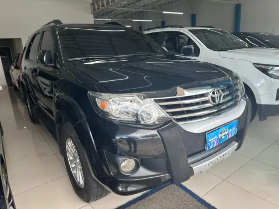 TOYOTA HILUX SW4 2.7 SR 4X2 16V FLEX 4P AUTOMÁTICO