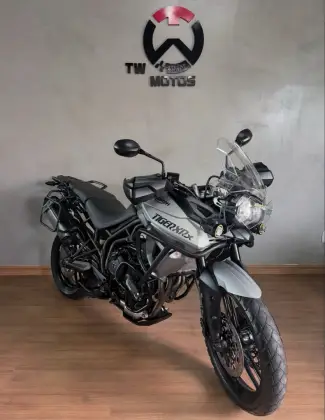 TRIUMPH TIGER 800 XRX 