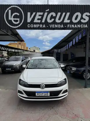 VOLKSWAGEN-POLO-2020