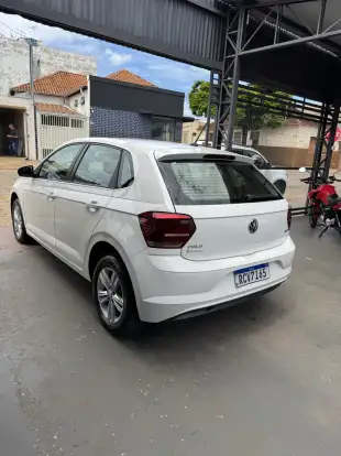 VOLKSWAGEN-POLO-2020