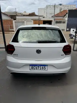 VOLKSWAGEN-POLO-2020