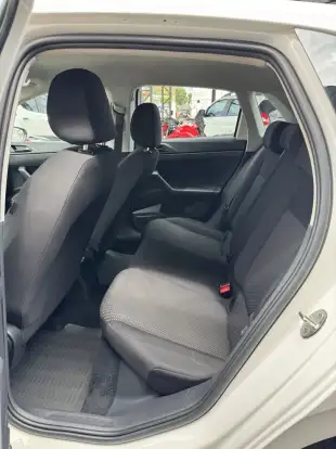 VOLKSWAGEN-POLO-2020