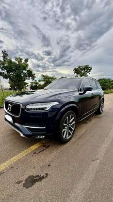 VOLVO-XC90-2018