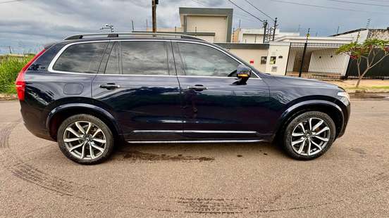 VOLVO-XC90-2018