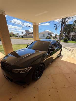 BMW-320i-2022