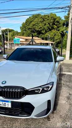 BMW-330e-2023