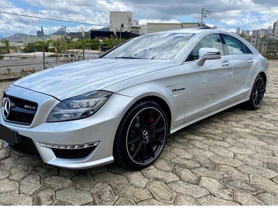 MERCEDES-BENZ-CLS 63 AMG-5.5 V8 TURBO GASOLINA 4P AUTOMÁTICO MERCEDES-BENZ-CLS 63 AMG-2013