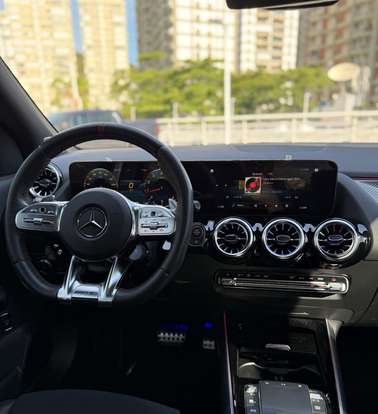 MERCEDES-BENZ-GLA 35 AMG-2022