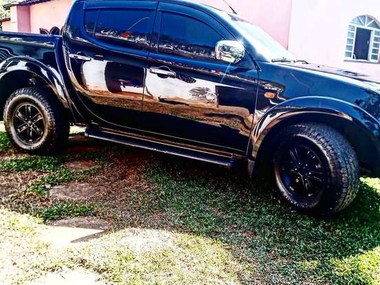 MITSUBISHI-L200 TRITON-3.2 HPE 4X4 CD 16V TURBO INTERCOOLER DIESEL 4P AUTOMÁTICO MITSUBISHI-L200 TRITON-2010