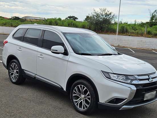 MITSUBISHI-OUTLANDER-2.0 16V GASOLINA 4P AUTOMÁTICO MITSUBISHI-OUTLANDER-2016