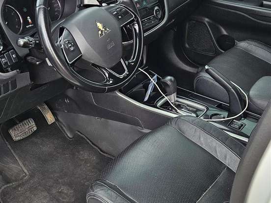 MITSUBISHI-OUTLANDER-2.0 16V GASOLINA 4P AUTOMÁTICO MITSUBISHI-OUTLANDER-2016