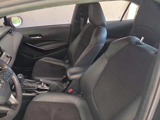 TOYOTA-COROLLA-2021