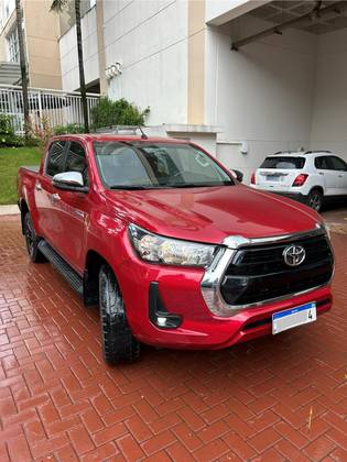 TOYOTA HILUX 2.8 D-4D TURBO DIESEL CD SRV 4X4 AUTOMÁTICO