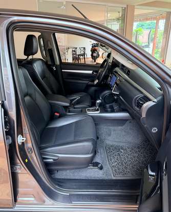 TOYOTA-HILUX-2021
